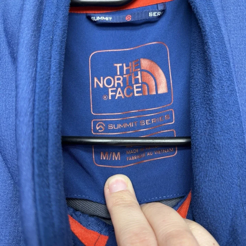 The North Face shop confidence